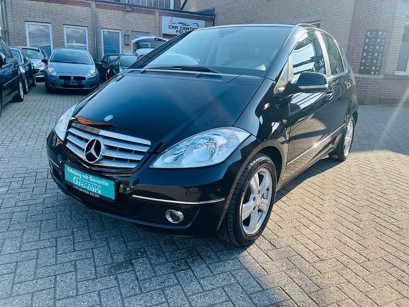 Gebraucht Mercedes A180 116 PS (85 kW) 2012 Schwarz Limousine
