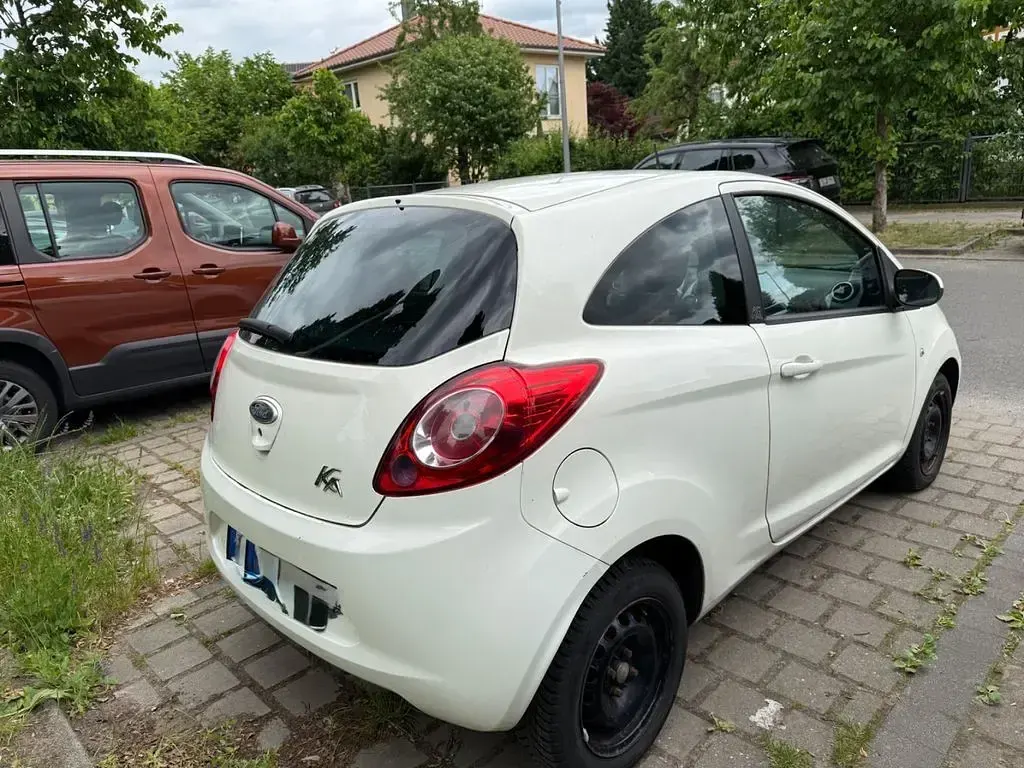 Gebraucht Ford Ka 69 PS (50 kW) 2009 Weiß Kleinwagen
