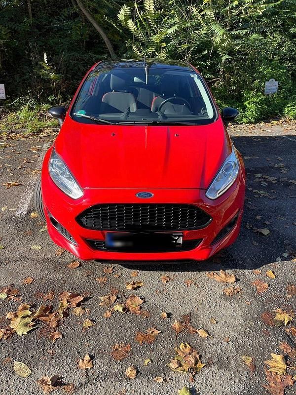 Gebraucht Ford Fiesta Sport 140 PS (102 kW) 2015 Rot Kleinwagen