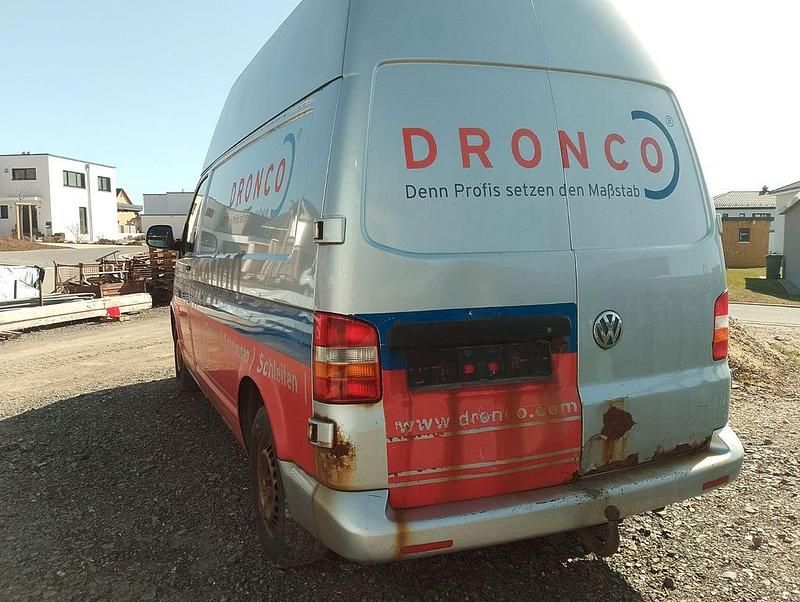 Second-hand VW Transporter 131 CP (96 kW) 2006 Argintiu Van