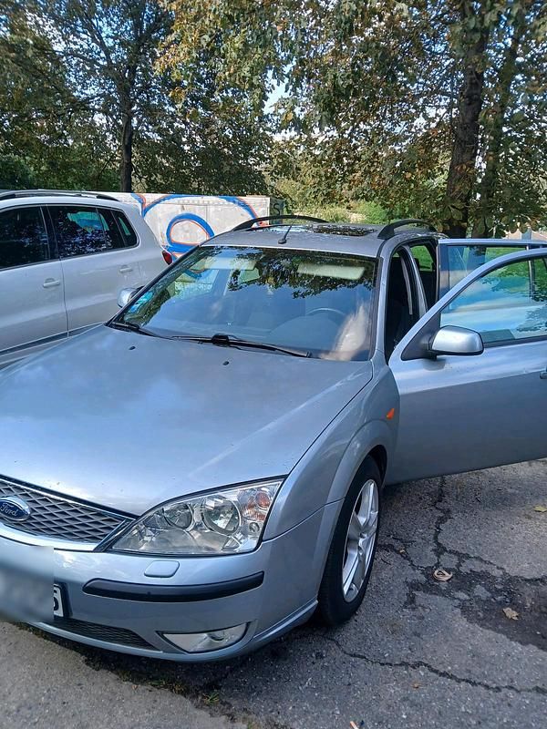 Grau Gebraucht 2005 Ford Mondeo Kombi | 3.500 € (Etwas zu teuer) - Bild 1/4