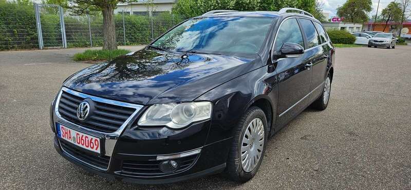 Deep black perleffekt Gebraucht 2008 VW Passat Comfortline Kombi | 2.999 € (Fairer Preis) - Bild 1/4