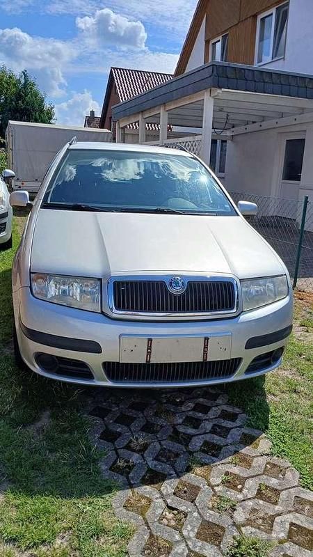Grau Gebraucht 2005 Skoda Fabia Classic Kombi | 1.750 € (Fairer Preis) - Bild 1/4