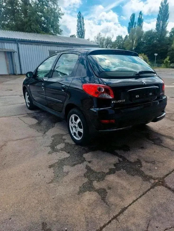 Gebraucht Peugeot 206 70 PS (51 kW) 2008 Schwarz Kleinwagen