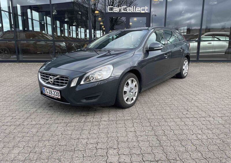 Schwarz Gebraucht 2011 Volvo V60 Kinetic Kombi | 4.500 € (Guter Preis) - Bild 1/4