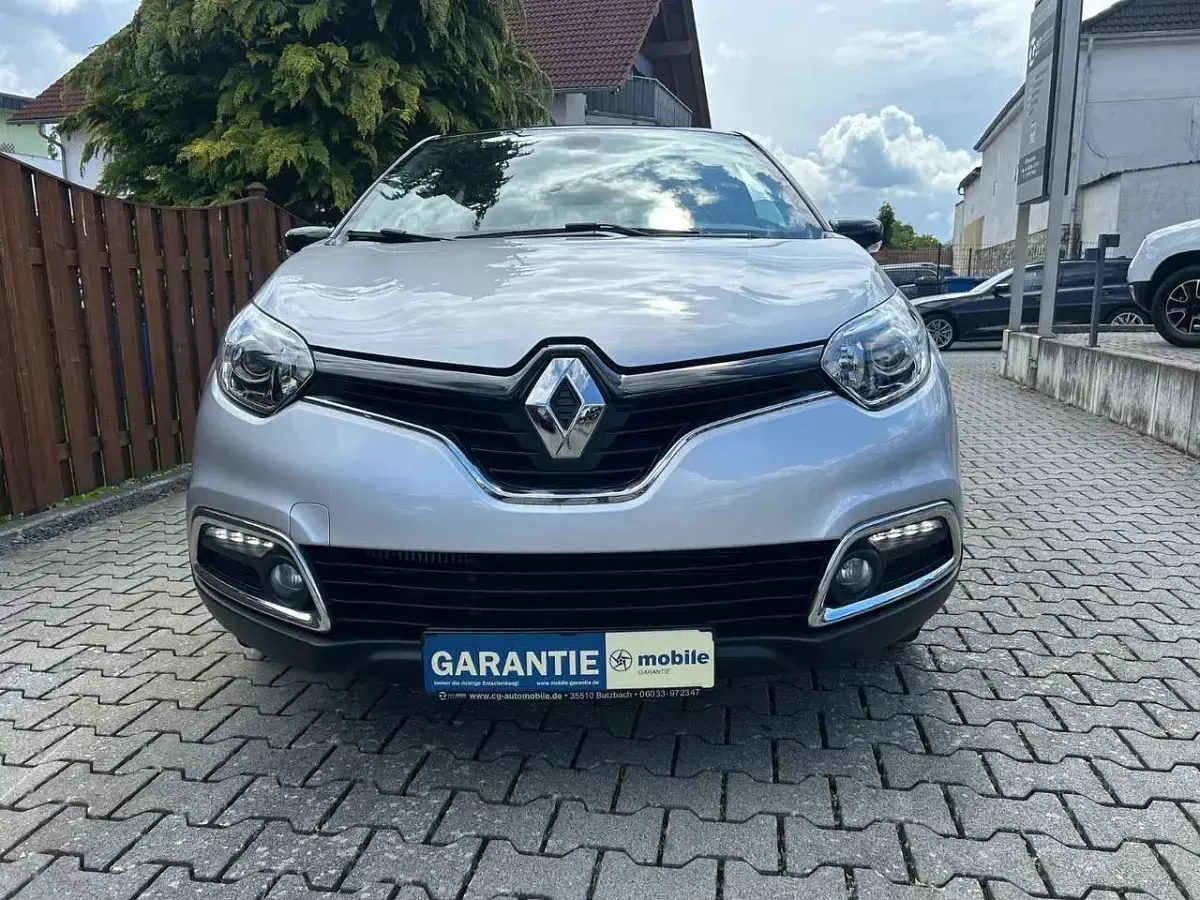 Gebraucht Renault Captur Luxe 120 PS (88 kW) 2014 Grau d69 + schwarz gne SUV