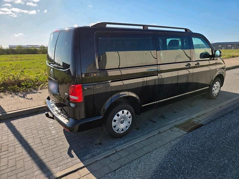 Gebraucht VW Caravelle 140 PS (102 kW) 2012 Schwarz Van