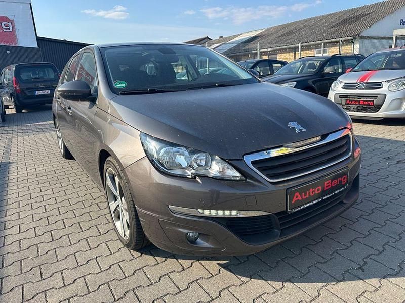 Gebraucht Peugeot 308 SW Active 110 PS (80 kW) 2015 Braun Kombi