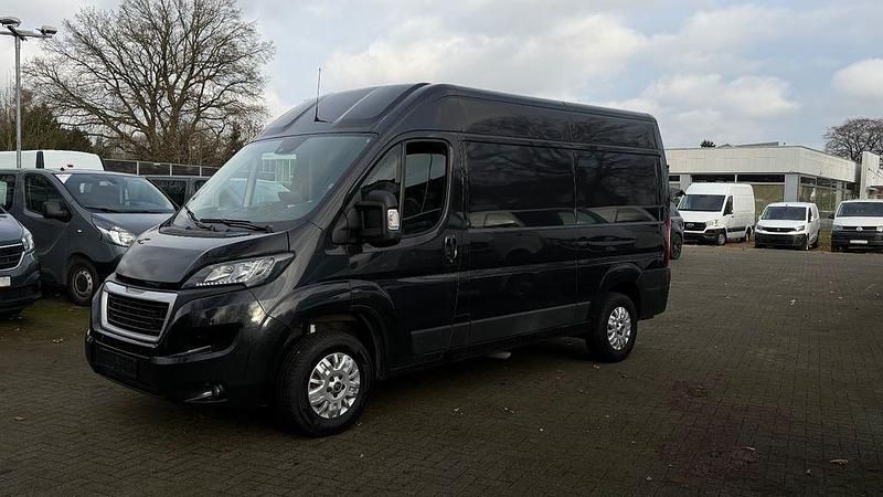 Gebraucht Peugeot Boxer 165 PS (121 kW) 2020 Schwarz Van