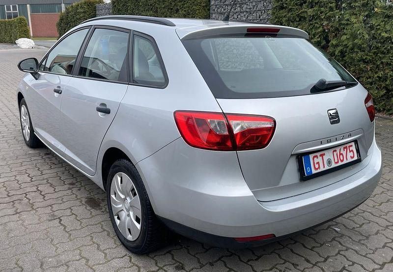 Usata Seat Ibiza Reference 69 CV (50 kW) 2014 Argento Berlina