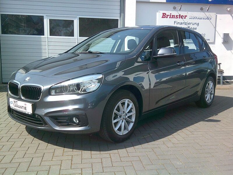 Grau Gebraucht 2017 BMW 218 Sport Line Kombi | 18.999 € (Fairer Preis) - Bild 1/4