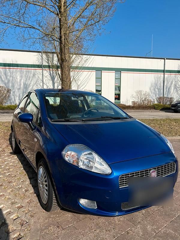 Gebraucht Fiat Punto 77 PS (56 kW) 2008 Blau Kleinwagen