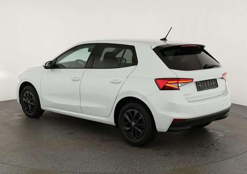 Neu Skoda Fabia Selection 95 PS (69 kW) 2025 Moon weiß metallic Limousine