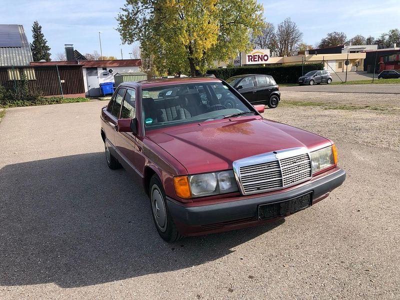 Rot Gebraucht 1991 Mercedes 190 Limousine | 3.600 € - Bild 1/4
