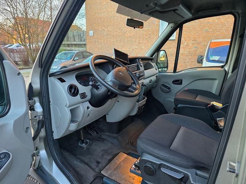 Gebraucht Renault Master 101 PS (74 kW) 2009 Grün Van / Kleinbus