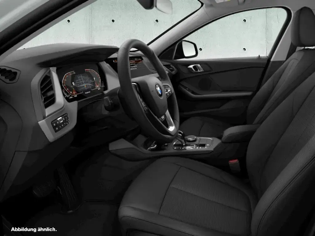 Gebraucht BMW 118 Advantage 136 PS (100 kW) 2024 Skyscraper grau Limousine
