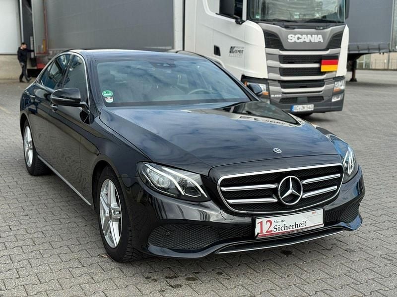 Gebraucht Mercedes E200 Avantgarde 184 PS (135 kW) 2018 Schwarz Limousine