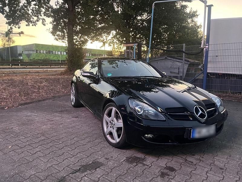 Schwarz Gebraucht 2004 Mercedes SLK200 AMG Cabrio | 11.000 € (Guter Preis) - Bild 1/4