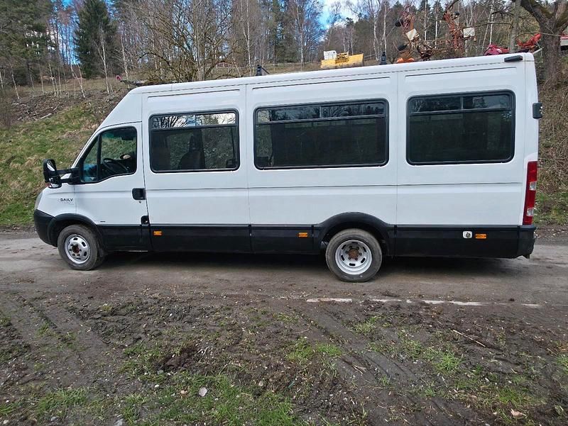 Second-hand Iveco Daily 145 CP (106 kW) 2009 Alb Van
