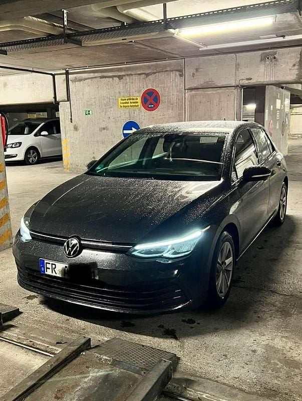 Grau Gebraucht 2023 VW Golf VIII R Limousine | 21.300 € (Superpreis) - Bild 1/4