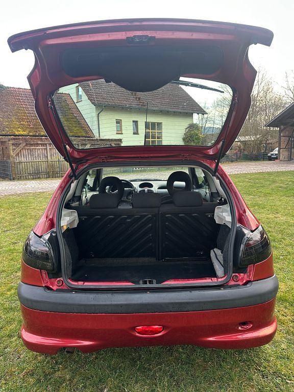 Gebraucht Peugeot 206 109 PS (80 kW) 2002 Rot Limousine
