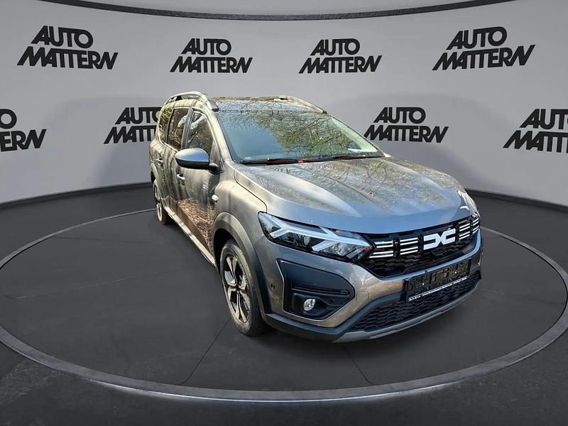 Neu Dacia Jogger Expression 101 PS (74 kW) 2026 Grau Van / Kleinbus