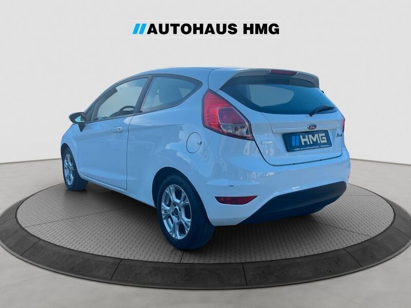 Gebraucht Ford Fiesta SYNC Edition 101 PS (74 kW) 2013 Weiß Kleinwagen