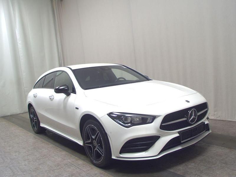 Gebraucht Mercedes CLA250 218 PS (160 kW) 2020 Polarweiss unilack Limousine