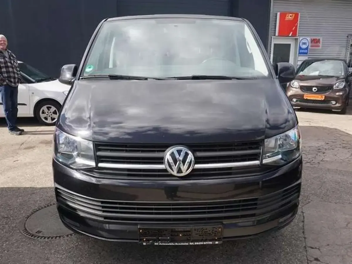 Gebraucht VW Transporter 150 PS (110 kW) 2019 Deep black perleffekt Van