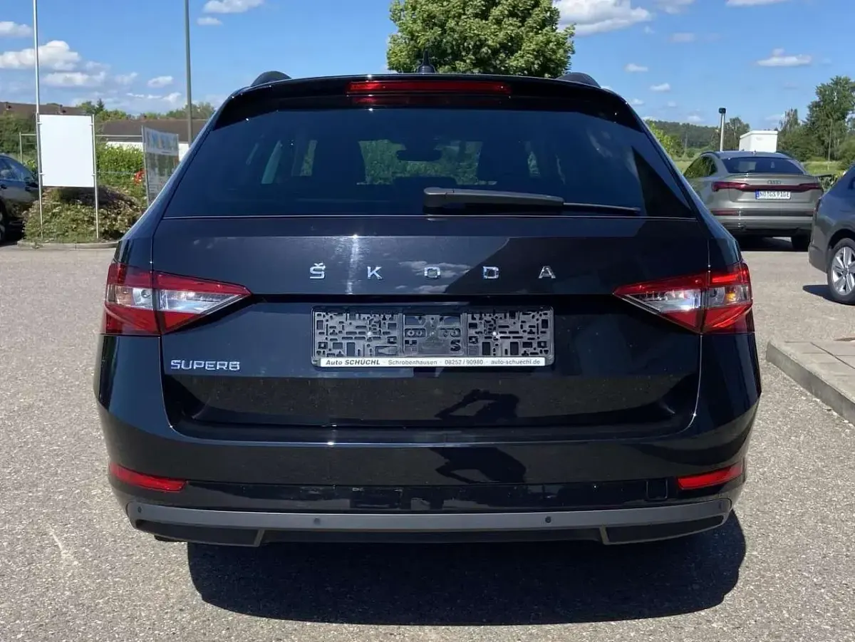 Gebraucht Skoda Superb 150 PS (110 kW) 2024 Schwarz Kombi