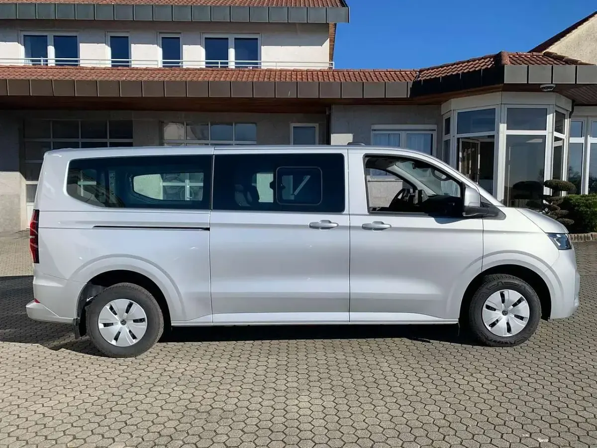 Gebraucht VW Transporter 150 PS (110 kW) 2026 Graphite grey Van