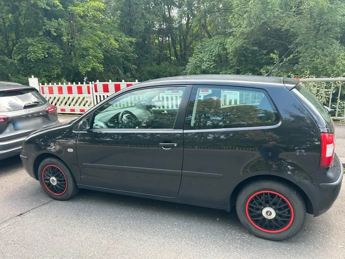 Gebraucht VW Polo 54 PS (39 kW) 2005 Schwarz Kleinwagen