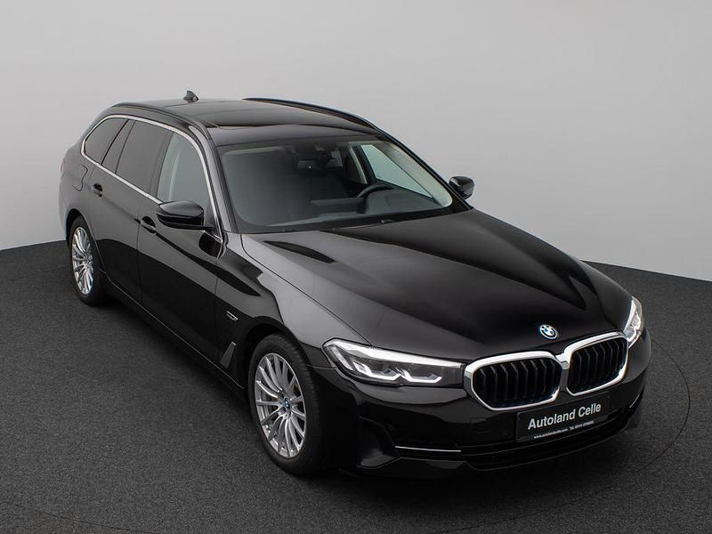 Gebraucht BMW 530e Sport Line 292 PS (214 kW) 2022 Schwarz Limousine
