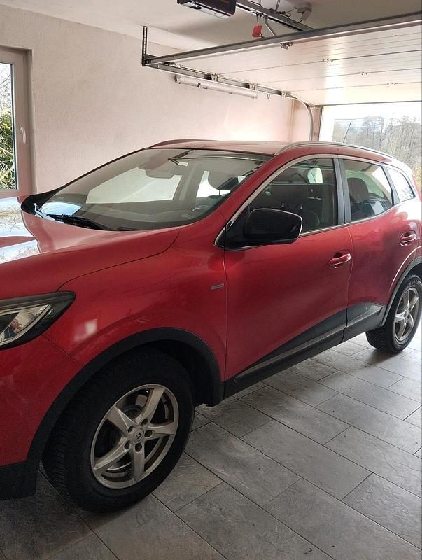 Gebraucht Renault Kadjar 130 PS (95 kW) 2017 Rot SUV