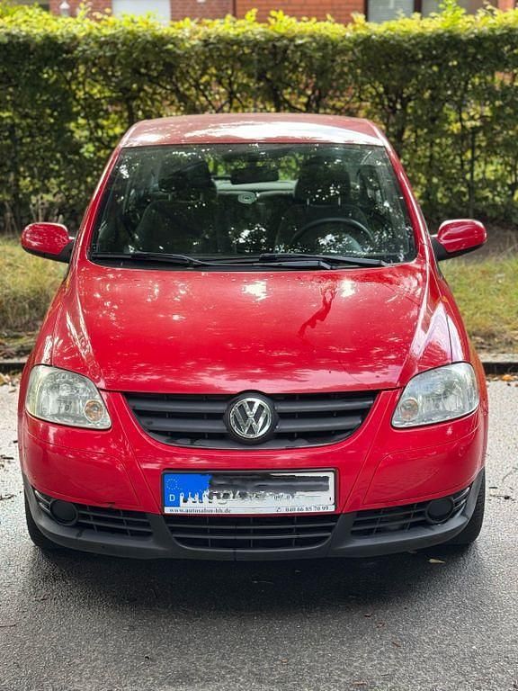 Rot Gebraucht 2009 VW Fox Refresh Kleinwagen | 1.200 € (Guter Preis) - Bild 1/4