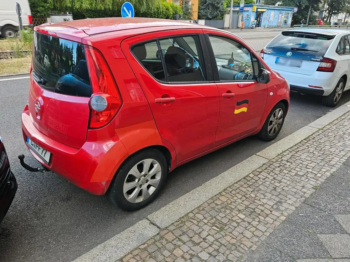 Gebraucht Opel Agila 59 PS (43 kW) 2008 Rot Kleinwagen