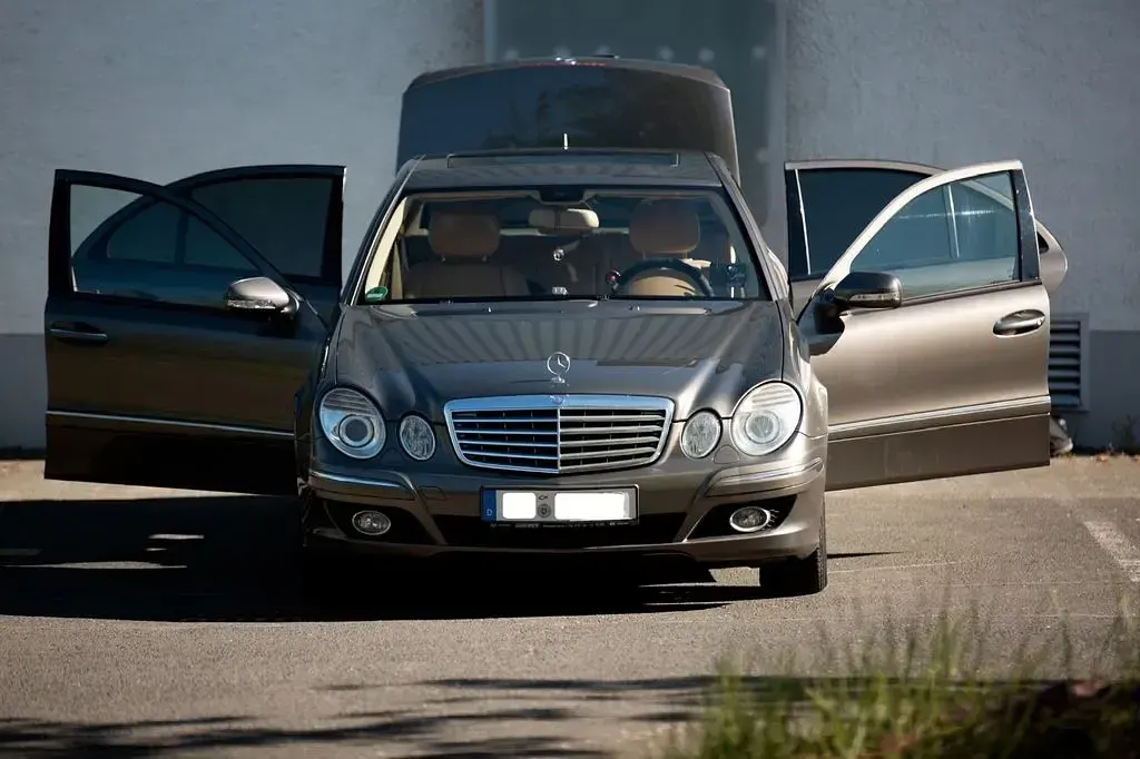 Occasion Mercedes E200 Elegance 184 ch (135 kW) 2007 Beige Berline