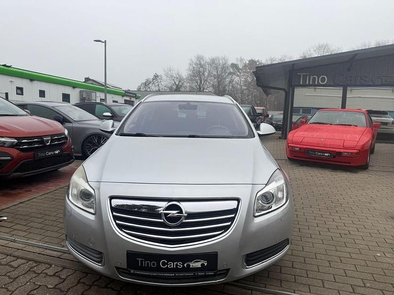Gebraucht Opel Insignia 140 PS (102 kW) 2010 Silber Kombi