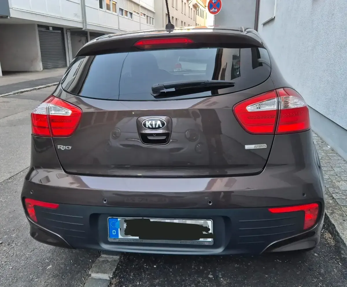 Gebraucht Kia Rio 109 PS (80 kW) 2016 Braun Kleinwagen