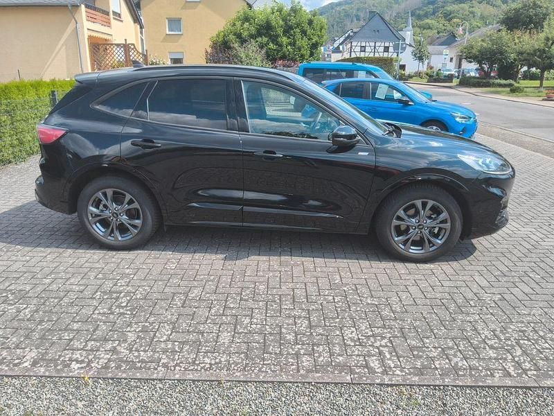 Gebraucht Ford Kuga ST-Line X 150 PS (110 kW) 2023 Schwarz SUV