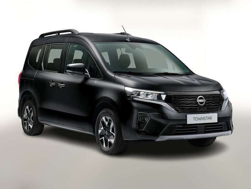 Black metallic Neu 2025 Nissan Townstar Tekna Van / Kleinbus | 26.470 € (Superpreis) - Bild 1/2