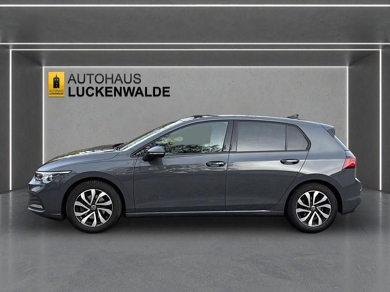 Gebraucht VW Golf VIII Active 150 PS (110 kW) 2022 Grau Limousine