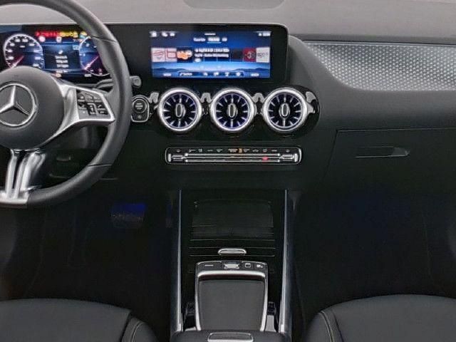 Gebraucht Mercedes GLA220 Progressive 190 PS (139 kW) 2024 Grau SUV