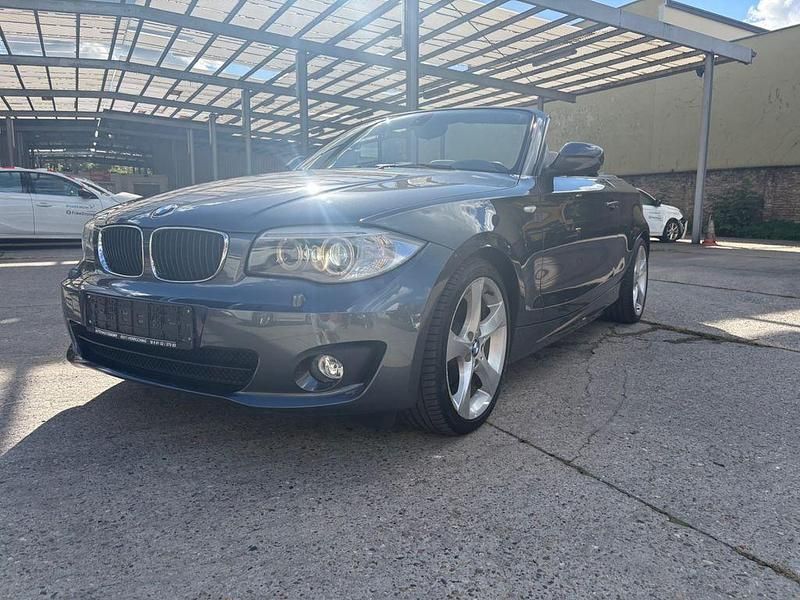 Grau Gebraucht 2012 BMW 118 Cabriolet Performance Cabrio | 13.990 € (Teuer) - Bild 1/4