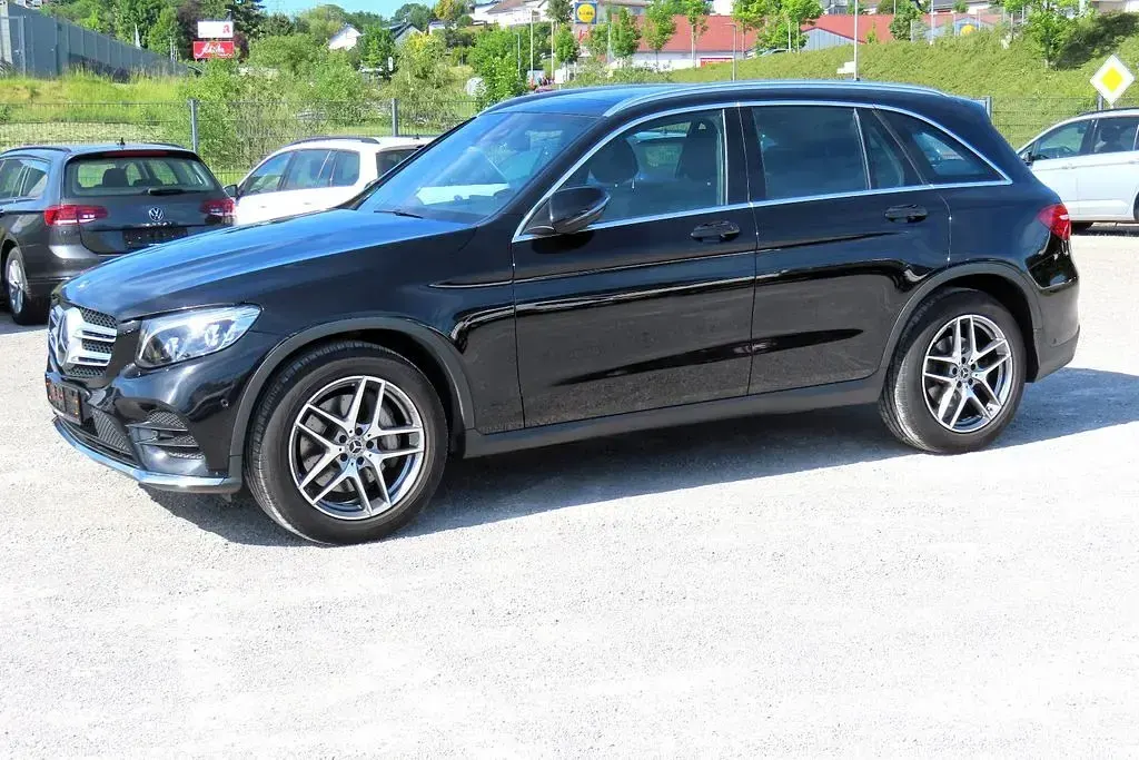 Gebraucht Mercedes GLC350 AMG line 258 PS (189 kW) 2018 Schwarz SUV