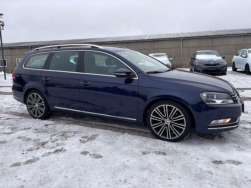 Gebraucht VW Passat Exclusive 140 PS (102 kW) 2012 Blau Kombi
