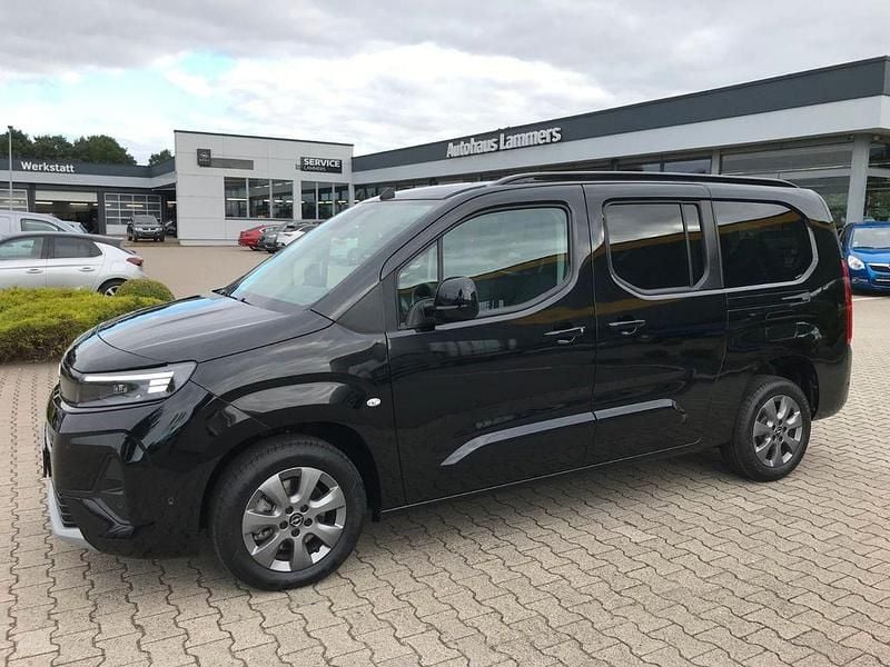 Schwarz Gebraucht 2024 Opel Combo Life Van / Kleinbus | 33.990 € - Bild 1/4