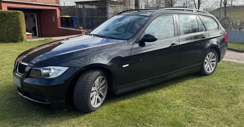 Gebraucht BMW 320 170 PS (125 kW) 2008 Schwarz Kombi