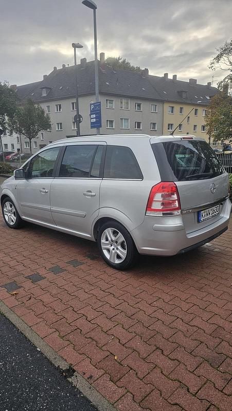 Gebraucht 2010 Opel Zafira Limousine | 6.800 € - Bild 1/4