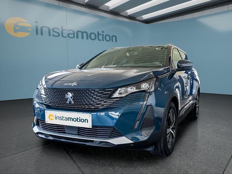 Blau Gebraucht 2023 Peugeot 5008 Van / Kleinbus | 35.649 € (Teuer) - Bild 1/4